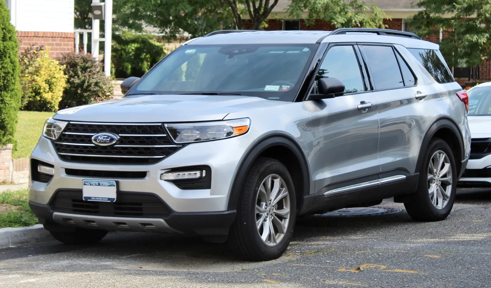 فورد إكسبلورر كسيارة SUV عائلية كبيرة