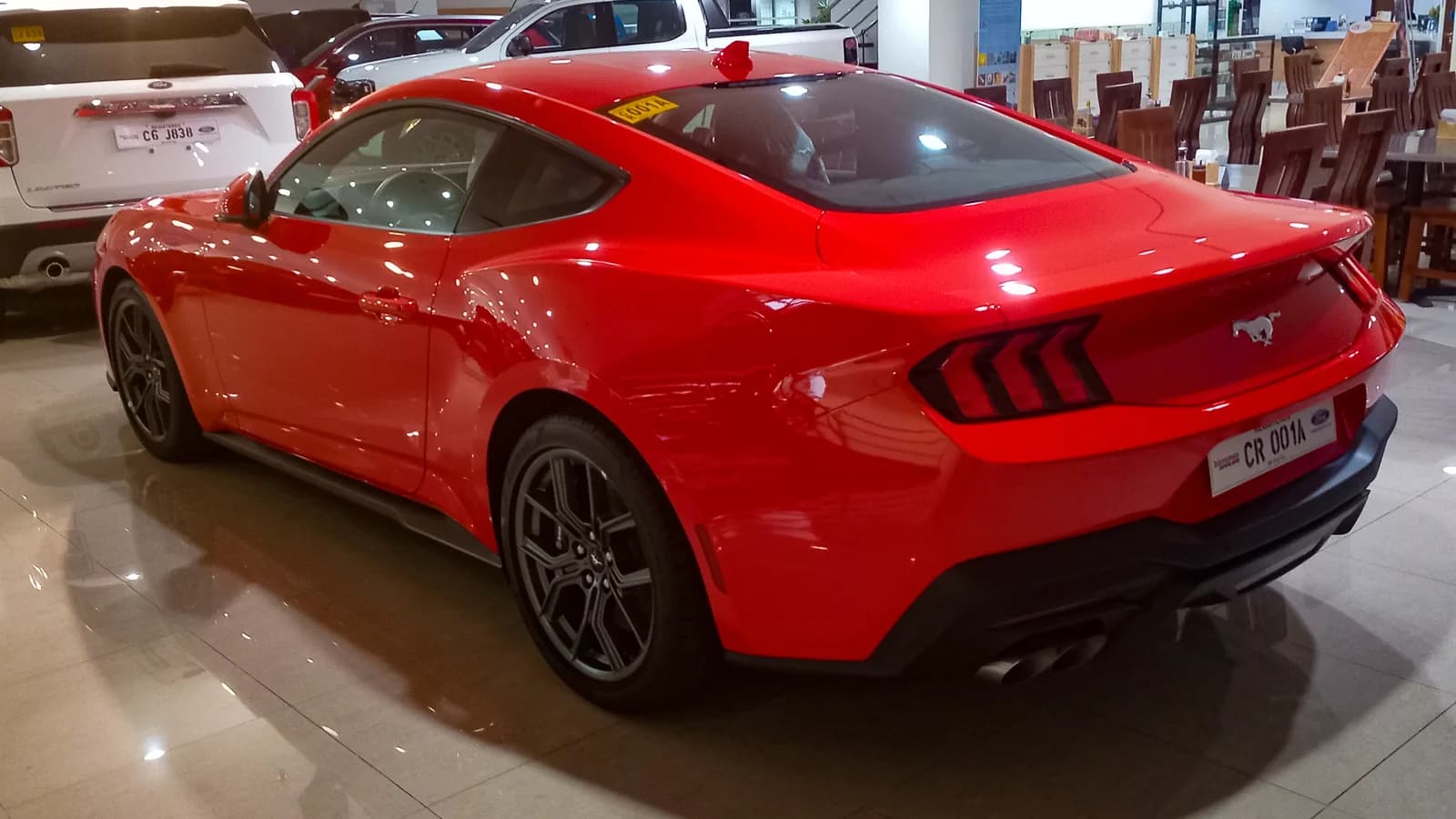 فورد موستانج 2.3 إيكوبوست كمثال على اختلاف الفئات والمحركات
