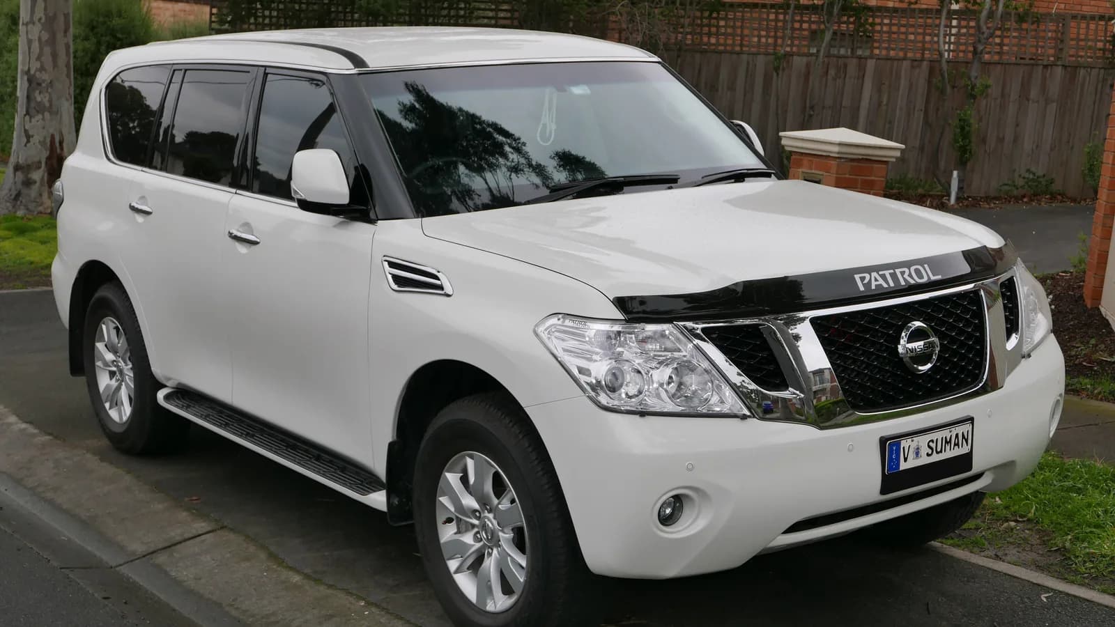 نيسان باترول كسيارة SUV كبيرة للعائلة والطرق الطويلة