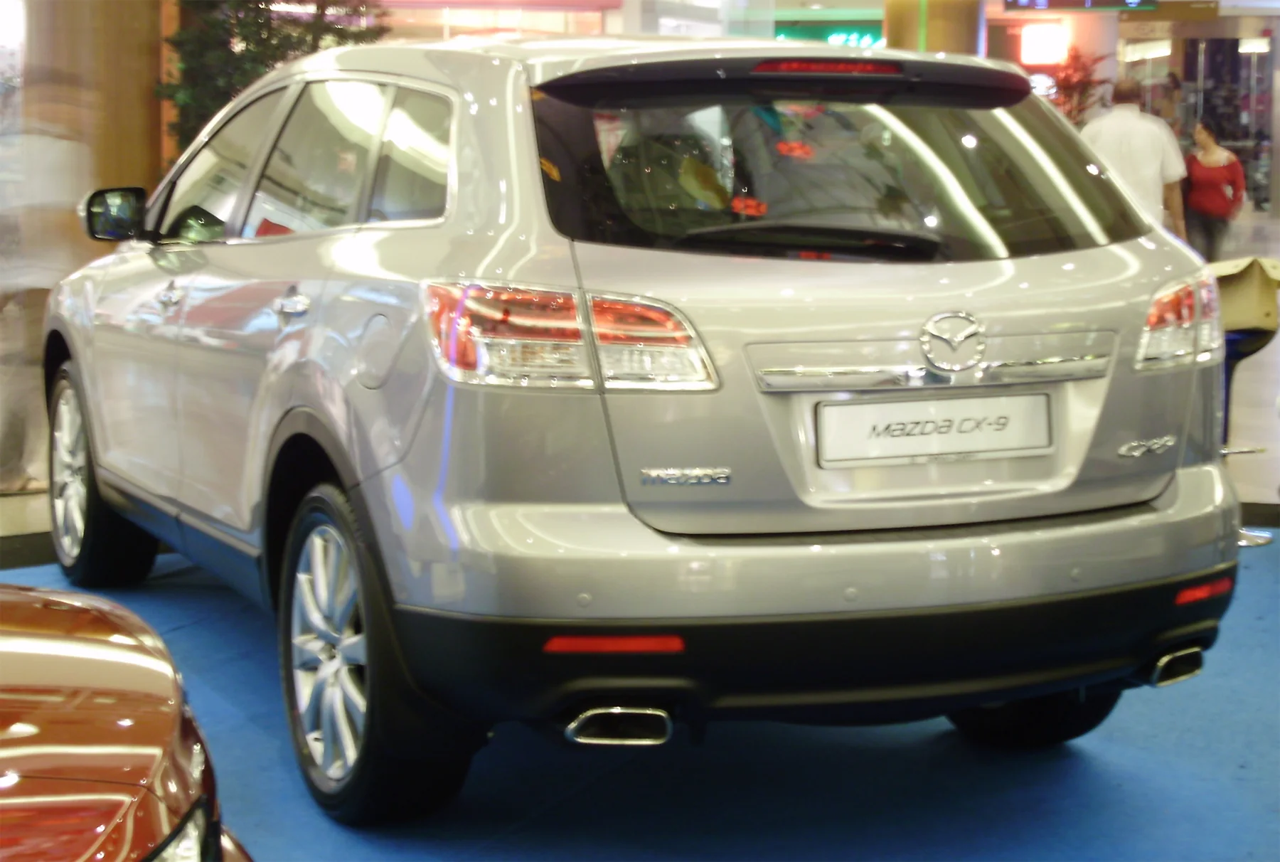 مازدا CX-9 من الخلف لفهم اختلاف الأجيال قبل الشراء